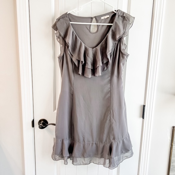 Tulle Gray Layer Ruffle Shift Dress Size Medium - Picture 1 of 9